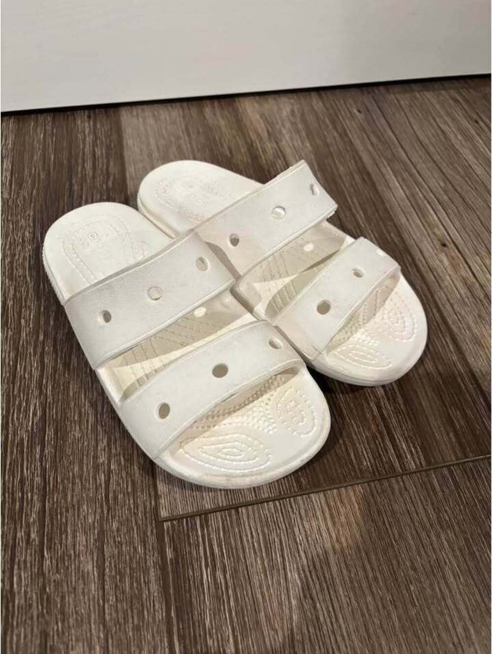 White Crocs Classic Sandals size women’s 6